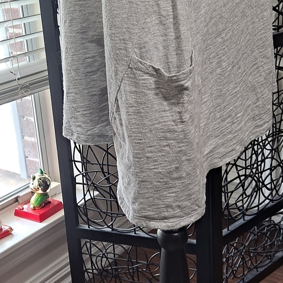 Style & Co Size Large Gray Vneck Swing Top with Floral Sequin Embellishment - Picture 5 of 10